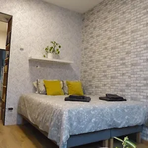 Apartamento Superbe Au 1er étage, Proche De La Gare Du Midi, Bruselas