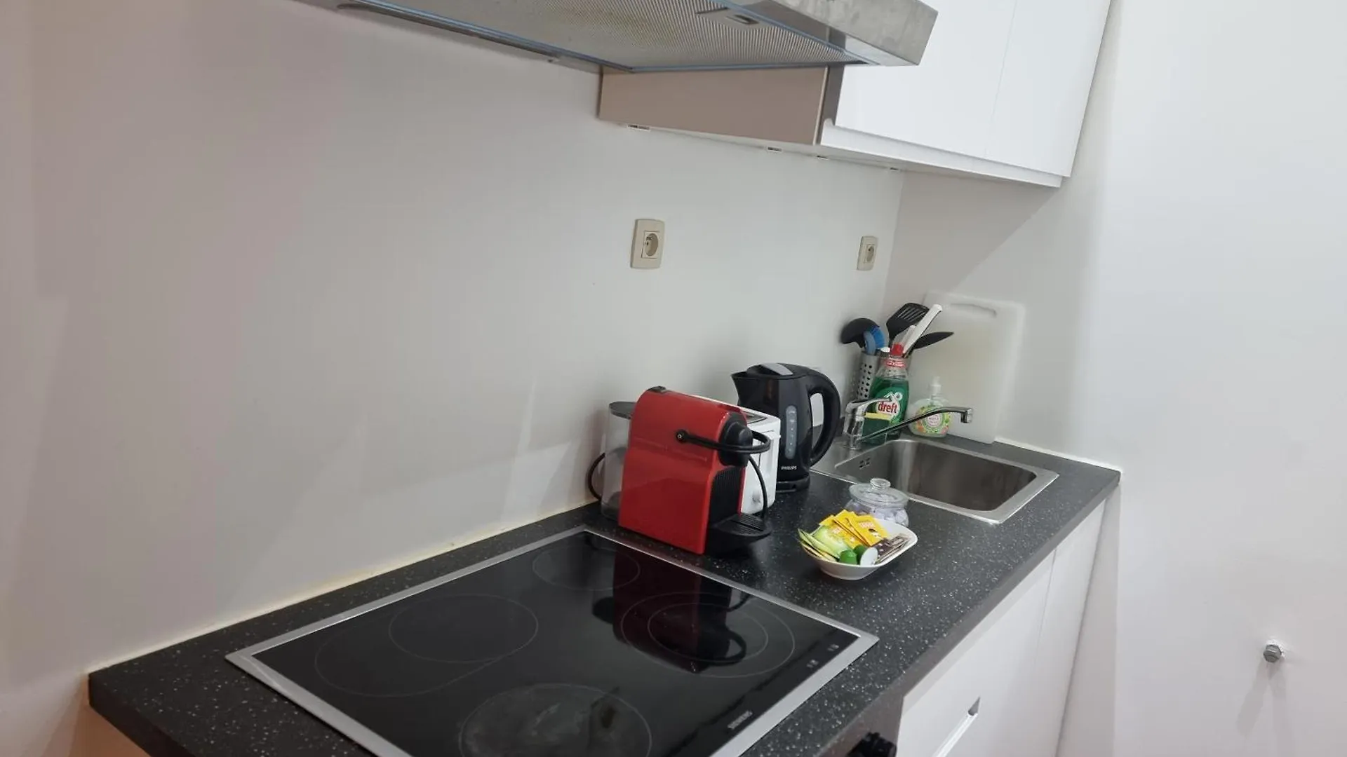 Florya Studio Woluwe Bruxelles 0*,  Belgique